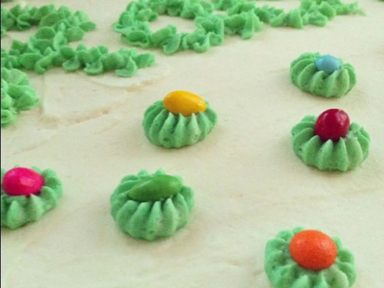 Top 14 Exceptional Anti-Aging Creams | Medical News Today Report