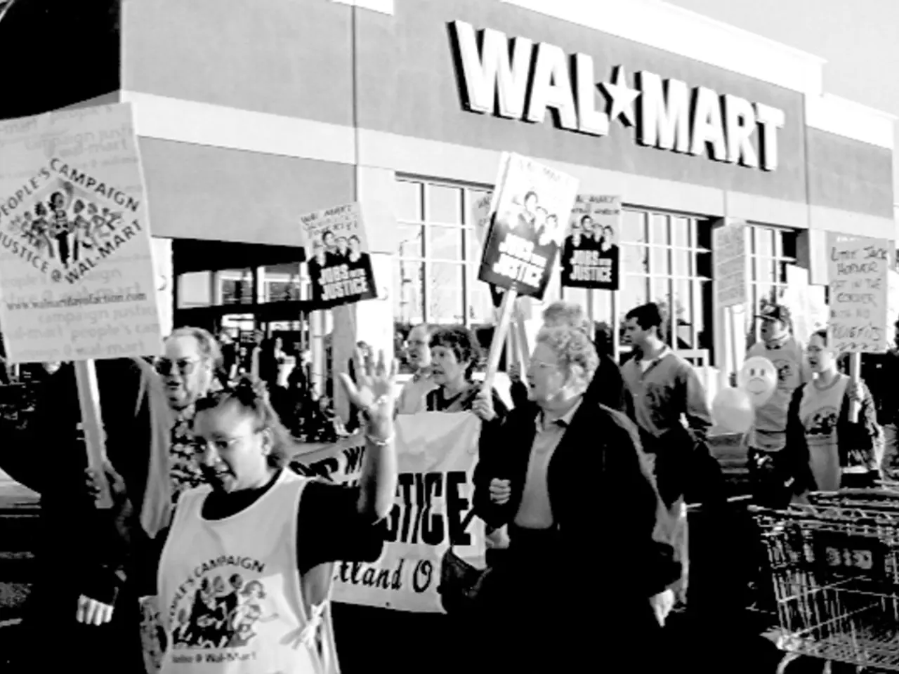 Excessive Pessimism Indicators in Your Surroundings: Recognizing and Managing Them