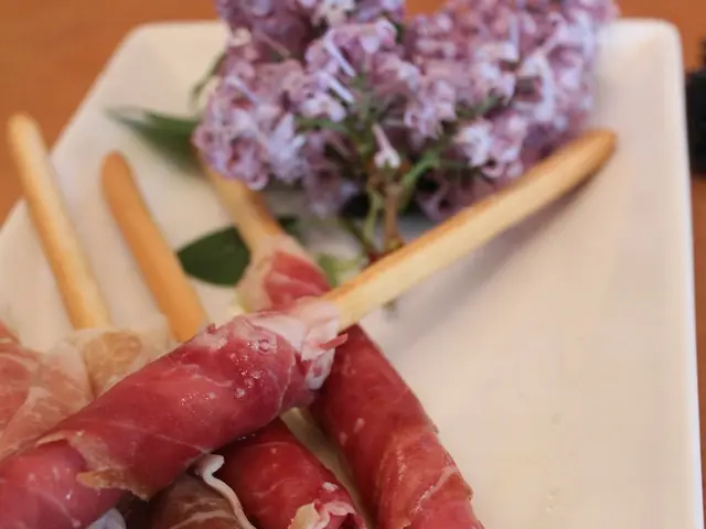 Consumption of Processed Meat Regularly Linked to Higher Risk of Dementia and Alzheimer's, Study...