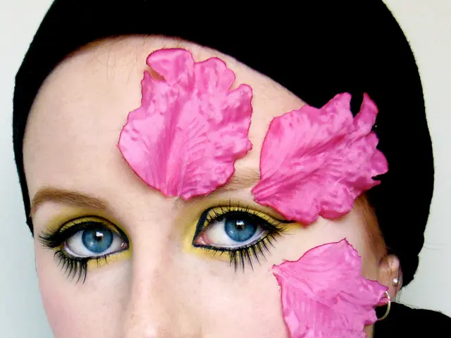 "Uriel Dishes Out Tips on Appearing Younger Than One's Actual Age"