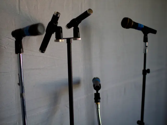 Difference between defined benefit and defined contribution pension plans: an exploration of their...