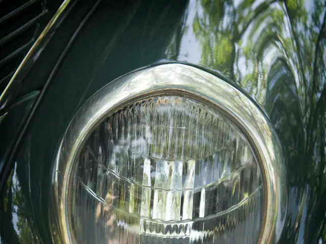 Experienceincreased discomfort while driving due to headlight glare?