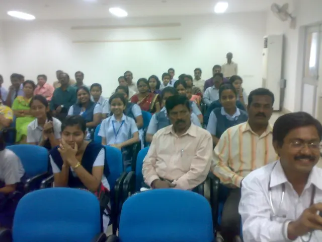 Cooling neck fans: myth or reality to combat summer heat?