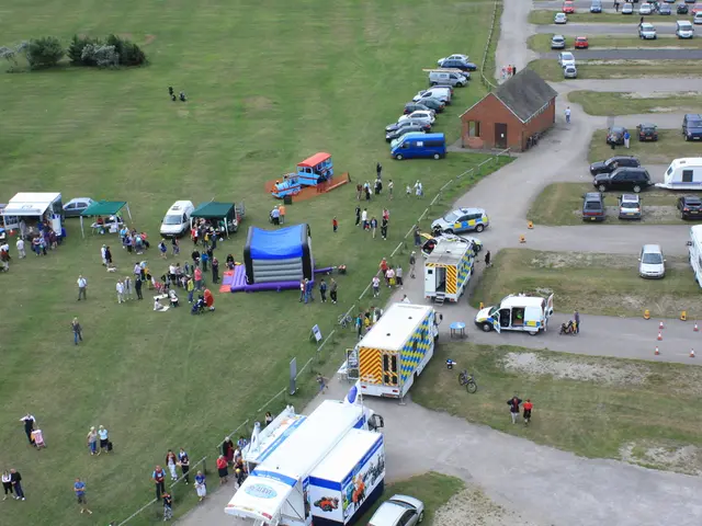 Spots focus on the uneasy presence of Ghislaine Maxwell in a small, prison-adjacent town in Texas